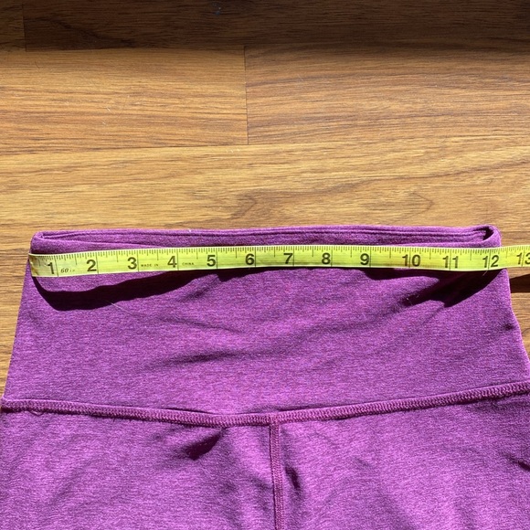 Beyond Yoga Caught in the Midi Leggings - purple heather - Picture 9 of 10